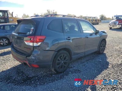 Trzecie zdjęcie samochodu z tyłu: 2022 SUBARU FORESTER SPORT VIN:JF2SKAJCXNH511422 - miniatura