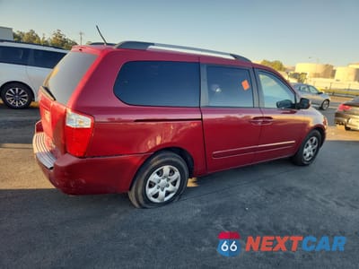 Trzecie zdjęcie samochodu z tyłu: 2010 KIA SEDONA LX VIN:KNDMG4C38A6353921 - miniatura