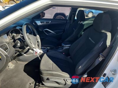 Zdjęcie 7 z 13 samochodu: 2014 HYUNDAI VELOSTER BASE VIN:KMHTC6AD7EU190996 - miniatura