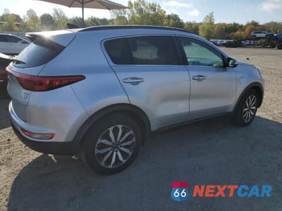 Trzecie zdjęcie samochodu z tyłu: 2018 KIA SPORTAGE EX VIN:KNDPNCAC8J7302414 - miniatura