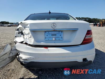 Zdjęcie 6 z 14 samochodu: 2013 MERCEDES-BENZ C 250 VIN:WDDGJ4HB1DG077729 - miniatura