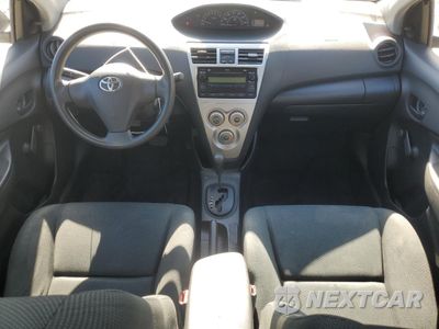 Zdjęcie 8 z 12 samochodu: 2009 TOYOTA YARIS VIN:JTDBT903591321358 - miniatura