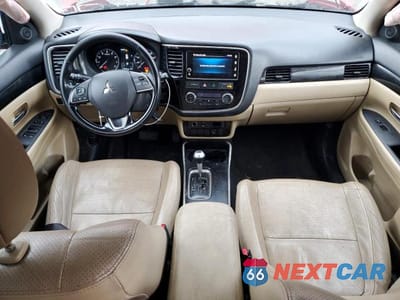 Zdjęcie 8 z 13 samochodu: 2018 MITSUBISHI OUTLANDER SE VIN:JA4AZ3A37JZ043620 - miniatura