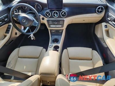 Zdjęcie 8 z 12 samochodu: 2017 MERCEDES-BENZ CLA 250 VIN:WDDSJ4EBXHN421865 - miniatura