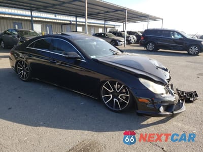 Czwarte zdjęcie samochodu z boku: 2009 MERCEDES-BENZ CLS 550 VIN:WDDDJ72X09A144999 - miniatura