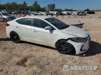 Czwarte zdjęcie samochodu z boku: 2017 HYUNDAI ELANTRA SE VIN:5NPD84LFXHH015377 - miniatura