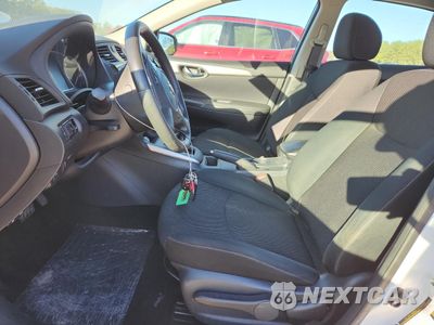 Zdjęcie 7 z 13 samochodu: 2019 NISSAN SENTRA S VIN:3N1AB7AP9KY374301 - miniatura