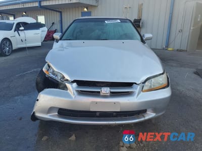 Piąte zdjęcie samochodu w środku: 1998 HONDA ACCORD LX VIN:1HGCG5647WA082037 - miniatura