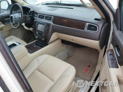 Zdjęcie 8 z 12 samochodu: 2012 GMC YUKON DENALI VIN:1GKS2EEF1CR249876 - miniatura