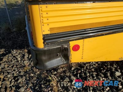 Zdjęcie 9 z 10 samochodu: 2006 THOMAS SAF-T-LINER C2 - SCHOOL BUS VIN:4UZAAXCS66CV63256 - miniatura