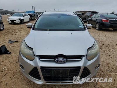 Piąte zdjęcie samochodu w środku: 2012 FORD FOCUS TITANIUM VIN:1FAHP3J21CL342839 - miniatura