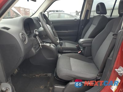 Zdjęcie 7 z 15 samochodu: 2009 JEEP PATRIOT VIN:1J4FT28A69D140645 - miniatura