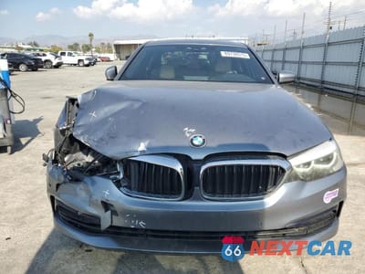 Piąte zdjęcie samochodu w środku: 2019 BMW 530E VIN:WBAJA9C54KB389419 - miniatura