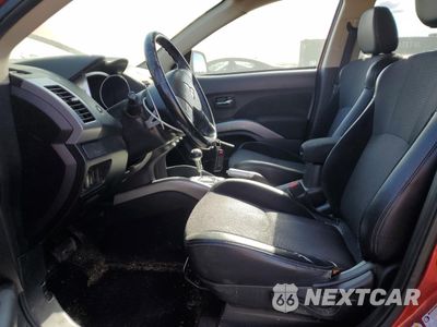 Zdjęcie 7 z 14 samochodu: 2013 MITSUBISHI OUTLANDER SE VIN:JA4AS3AW2DU011318 - miniatura