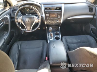 Zdjęcie 8 z 14 samochodu: 2015 NISSAN ALTIMA 2.5 VIN:1N4AL3AP7FN897201 - miniatura