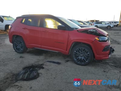 Czwarte zdjęcie samochodu z boku: 2023 JEEP COMPASS LIMITED VIN:3C4NJDCN0PT556372 - miniatura