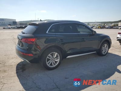 Trzecie zdjęcie samochodu z tyłu: 2020 AUDI Q5 PREMIUM VIN:WA1ANAFY2L2095317 - miniatura