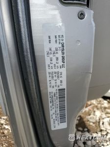 Zdjęcie 13 z 15 samochodu: 2011 VOLKSWAGEN ROUTAN SE VIN:2V4RW3DG0BR670838 - miniatura