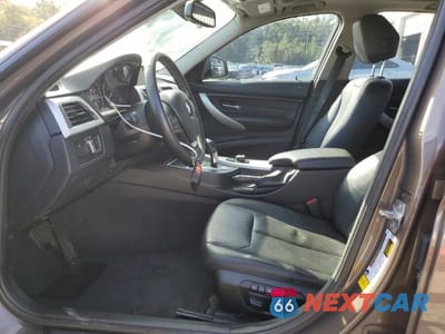 Zdjęcie 7 z 12 samochodu: 2013 BMW 328 I VIN:WBA3A5G53DNP27065 - miniatura