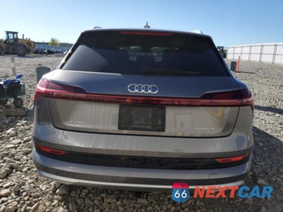 Zdjęcie 6 z 14 samochodu: 2021 AUDI E-TRON PRESTIGE VIN:WA1VAAGE6MB018114 - miniatura