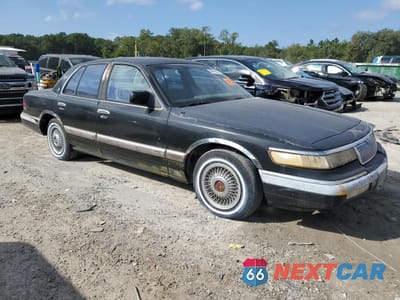Czwarte zdjęcie samochodu z boku: 1995 MERCURY GRAND MARQUIS GS VIN:2MELM74W0RX612480 - miniatura
