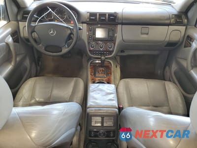 Zdjęcie 8 z 13 samochodu: 2005 MERCEDES-BENZ ML 350 VIN:4JGAB57E65A563497 - miniatura