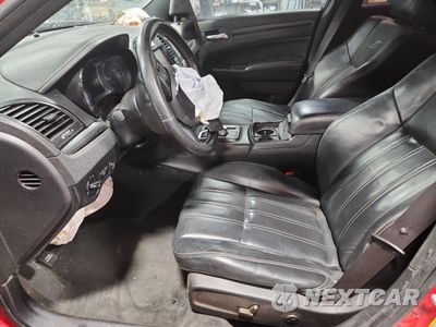 Zdjęcie 7 z 15 samochodu: 2015 CHRYSLER 300 S VIN:2C3CCABG7FH786523 - miniatura