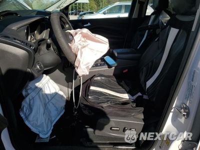 Zdjęcie 7 z 14 samochodu: 2018 FORD ESCAPE SE VIN:1FMCU0GD2JUB21239 - miniatura