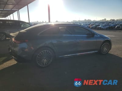 Trzecie zdjęcie samochodu z tyłu: 2023 MERCEDES-BENZ EQE SEDAN 350+ VIN:W1KEG2BB0PF015199 - miniatura