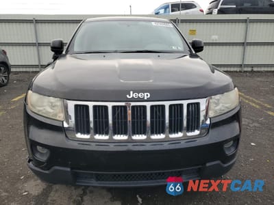 Piąte zdjęcie samochodu w środku: 2011 JEEP GRAND CHEROKEE LAREDO VIN:1J4RR4GG2BC526519 - miniatura