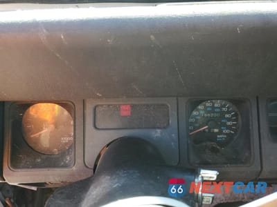 Zdjęcie 9 z 14 samochodu: 1992 JEEP WRANGLER / YJ S VIN:2J4FY19P7NJ552349 - miniatura