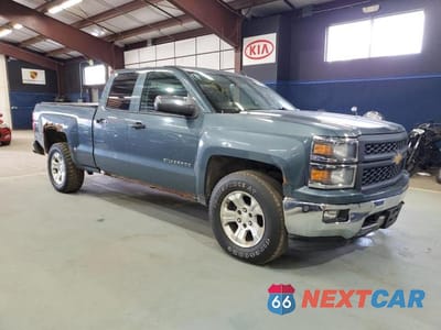 Czwarte zdjęcie samochodu z boku: 2014 CHEVROLET SILVERADO K1500 LT VIN:1GCVKREC9EZ318015 - miniatura