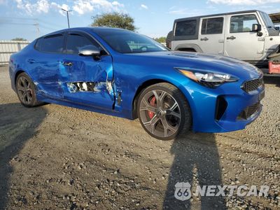 Czwarte zdjęcie samochodu z boku: 2019 KIA STINGER GT2 VIN:KNAE55LC6K6056449 - miniatura