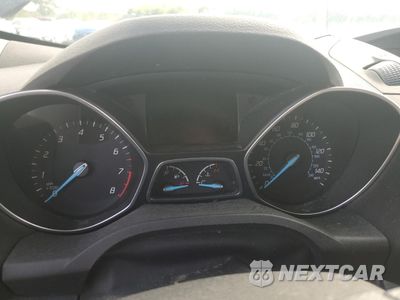 Zdjęcie 9 z 15 samochodu: 2014 FORD ESCAPE S VIN:1FMCU0F73EUB95562 - miniatura