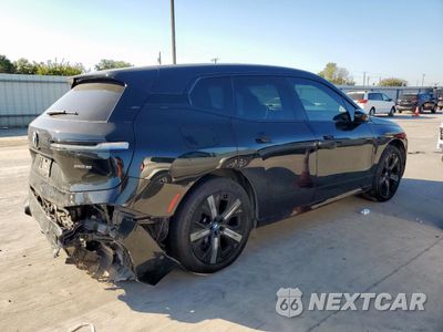 Trzecie zdjęcie samochodu z tyłu: 2024 BMW IX XDRIVE50 VIN:WB523CF08RCN04652 - miniatura