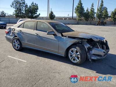 Czwarte zdjęcie samochodu z boku: 2010 MERCEDES-BENZ E 350 VIN:WDDHF5GBXAA205008 - miniatura