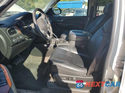 Zdjęcie 7 z 15 samochodu: 2008 GMC YUKON XL K1500 VIN:1GKFK16358R255511 - miniatura