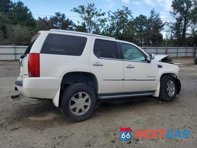 Trzecie zdjęcie samochodu z tyłu: 2008 CADILLAC ESCALADE LUXURY VIN:1GYFK63858R152091 - miniatura