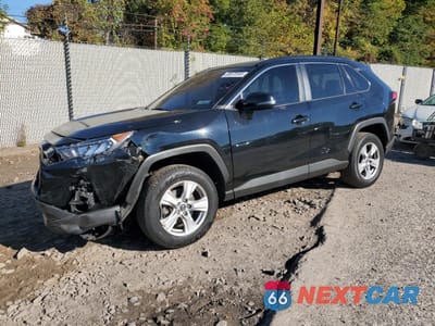 2021 TOYOTA RAV4 XLE 2T3P1RFV7MW155388 - główne zdjęcie licytacji z USA - miniatura