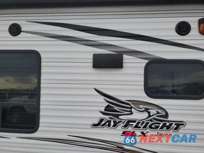 Zdjęcie 9 z 10 samochodu: 2016 JAYCO JAY FLIGHT VIN:1UJBJ0BL1G17Z0085 - miniatura