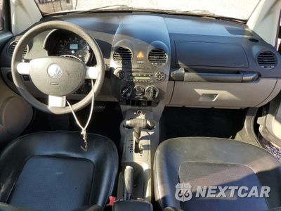 Zdjęcie 8 z 14 samochodu: 2005 VOLKSWAGEN NEW BEETLE GL VIN:3VWBM31Y65M368932 - miniatura
