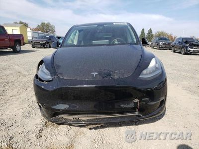 Piąte zdjęcie samochodu w środku: 2021 TESLA MODEL Y VIN:5YJYGDEE0MF077176 - miniatura