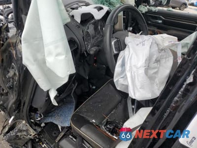 Zdjęcie 8 z 11 samochodu: 2021 RAM 1500 LARAMIE VIN:1C6RREJT1MN610394 - miniatura