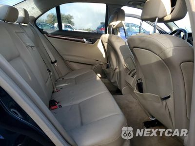 Zdjęcie 10 z 13 samochodu: 2010 MERCEDES-BENZ C 300 VIN:WDDGF5EB7AR098225 - miniatura