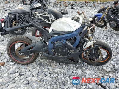 2010 SUZUKI GSX750 R JS1GR7LA1A2100304 - główne zdjęcie licytacji z USA - miniatura