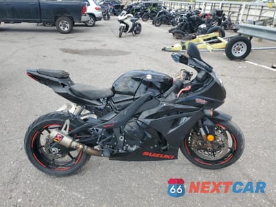2019 SUZUKI GSX-R1000 JS1DM11F3K7100001 - główne zdjęcie licytacji z USA - miniatura