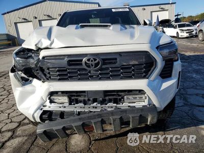 Piąte zdjęcie samochodu w środku: 2024 TOYOTA TACOMA TRD SPORT VIN:3TYLB5JN8RT024026 - miniatura