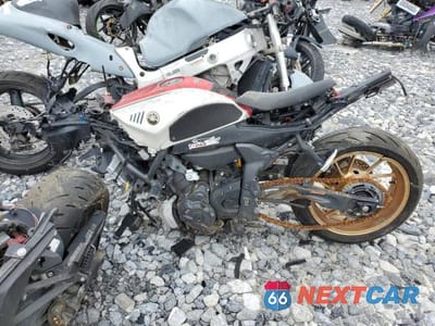 Trzecie zdjęcie samochodu z tyłu: 2022 YAMAHA YZFR7 VIN:JYARM38E3NA004523 - miniatura