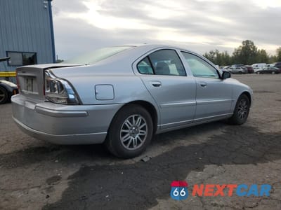 Trzecie zdjęcie samochodu z tyłu: 2005 VOLVO S60 VIN:YV1RS640952447138 - miniatura