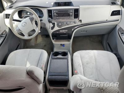 Zdjęcie 8 z 15 samochodu: 2012 TOYOTA SIENNA LE VIN:5TDKK3DC7CS208225 - miniatura